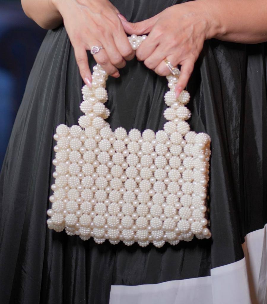 Square Pearl Bag with big pearls